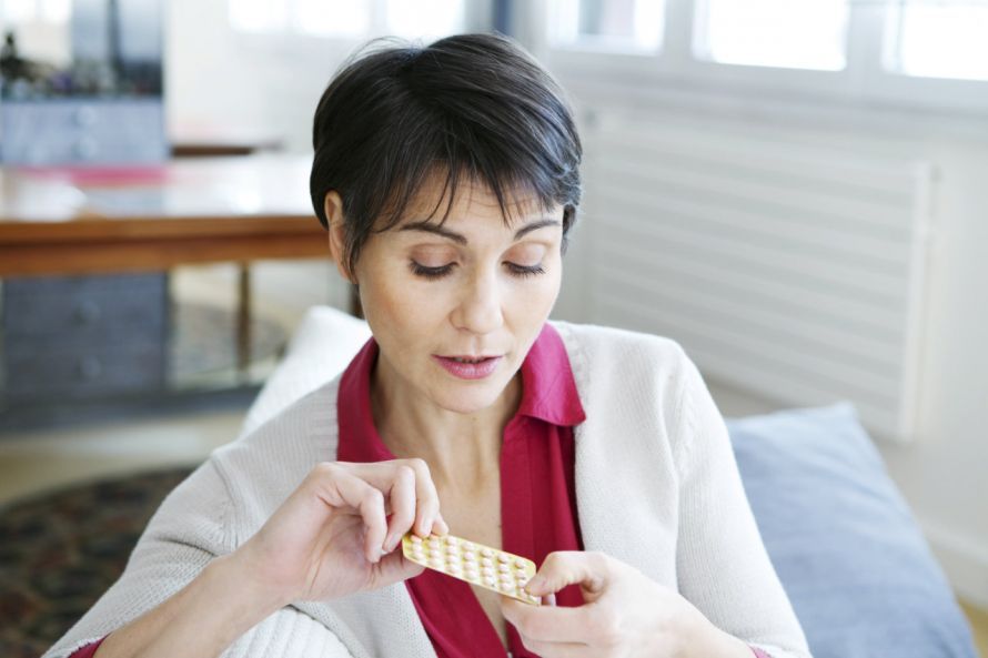 Hormonersatztherapie in den Wechseljahren Ορμονική θεραπεία υποκατάστασης κατά την εμμηνόπαυση