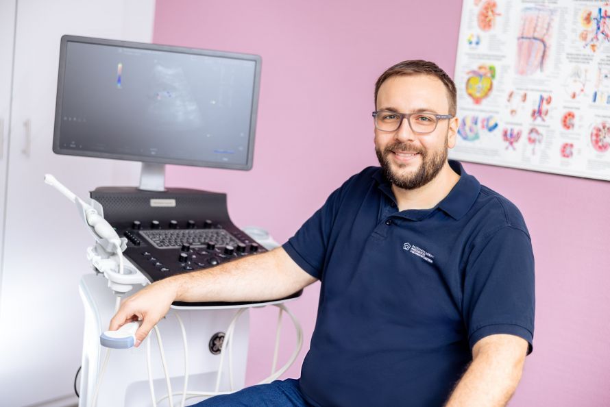 Dr. med. univ. Nicolas Rickert Spezialist für Urologie, Kinderurologie Deutsch-Französisches Medizinisches Versorgungszentrum