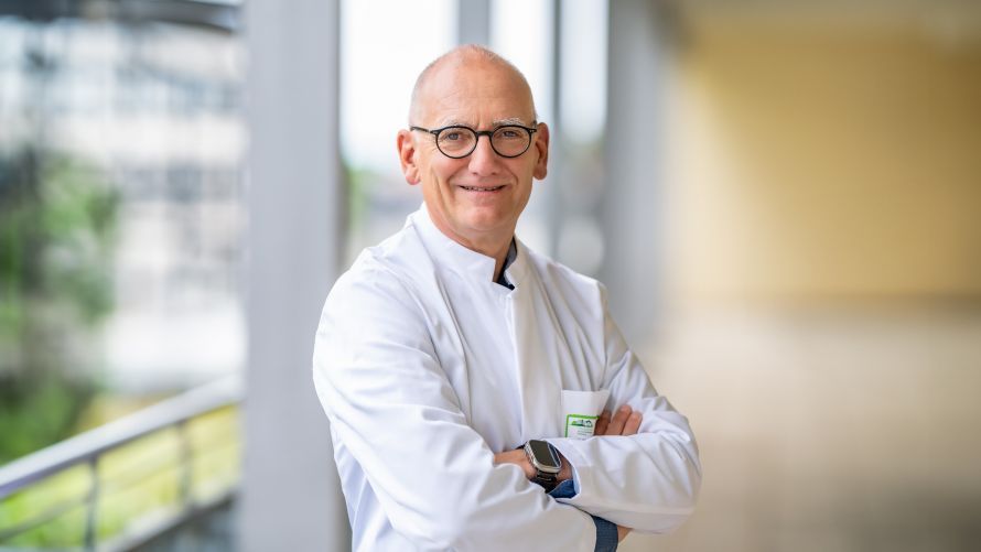 Univ.-Prof. Dr. med. Felix Birth Univ.-Prof. Dr. med. Felix Birth