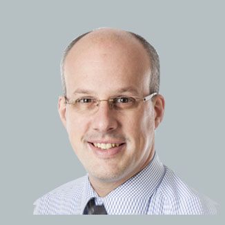 الدكتور الطبيب الحامل
على دبلوم الاقتصاد الصحي ، عضو الجمعية الأوربية لطب القلب ميشائيل ليشتينبيرغ