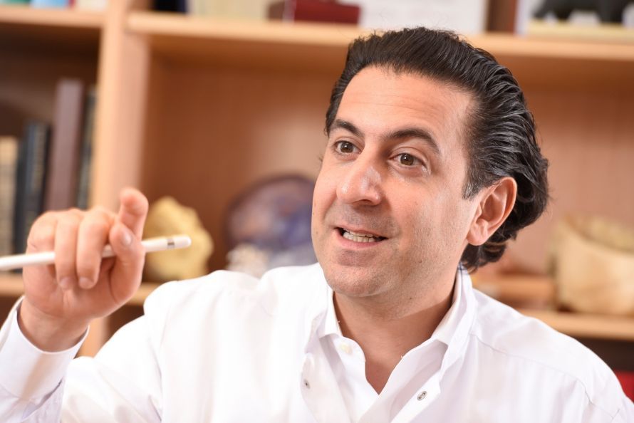 Prof. Dr. med. Amir Samii Prof. Dr. med. Amir Samii
