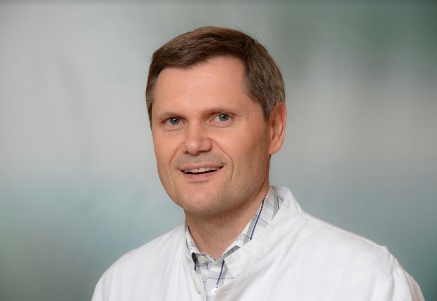 Profilbild Prof. Frosch .jpg