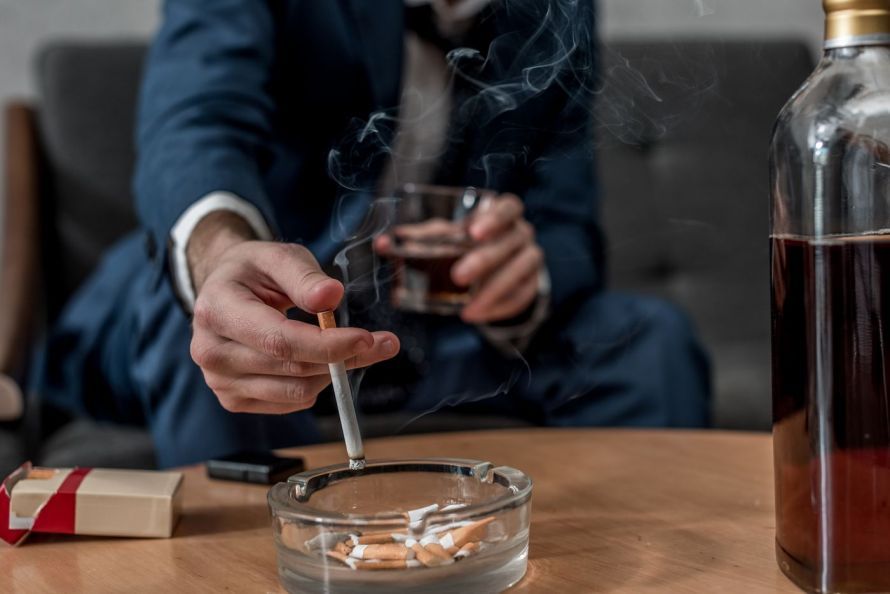 Τσιγάρα και αλκοόλ